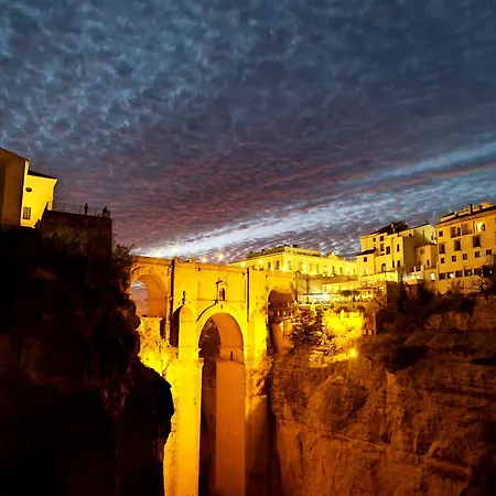 Real 8 Luxury Free Wifi Apartamento