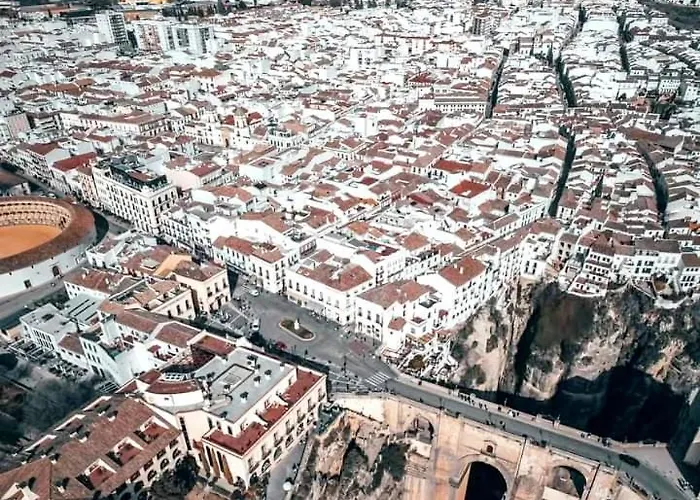 Real 8 Luxury Free Wifi Ronda