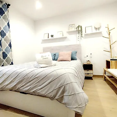 Real 8 Luxury Free Wifi *